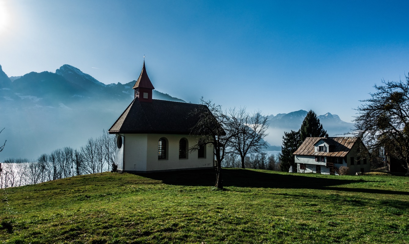 The chapel offers two perfectly placed benches on the other side.