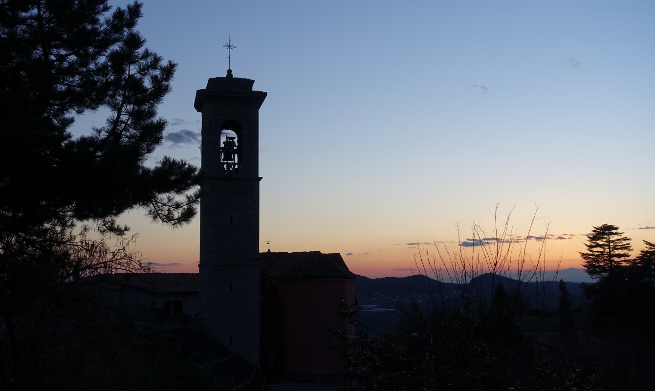 The last daylight as we arrive back in Castel San Pietro