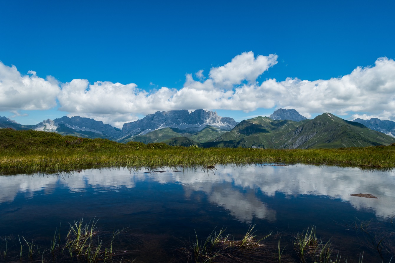 The little lake on the ridge up to Chruez