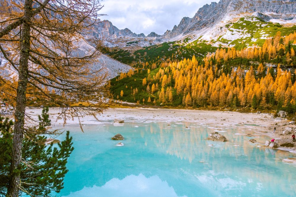 Wonderfully turquoise Lago Sorapis